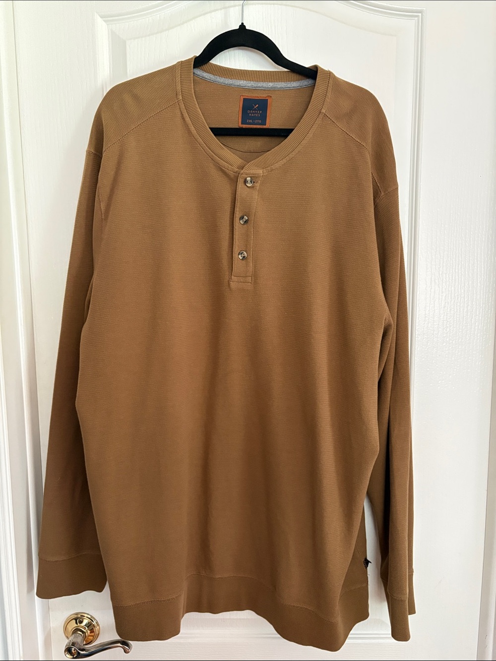 Denver Hayes Men's Long-Sleeve Henley Shirt - Brown